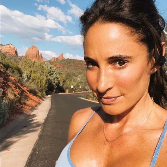 Meet your Posher, Lin - Picture 1 of 1